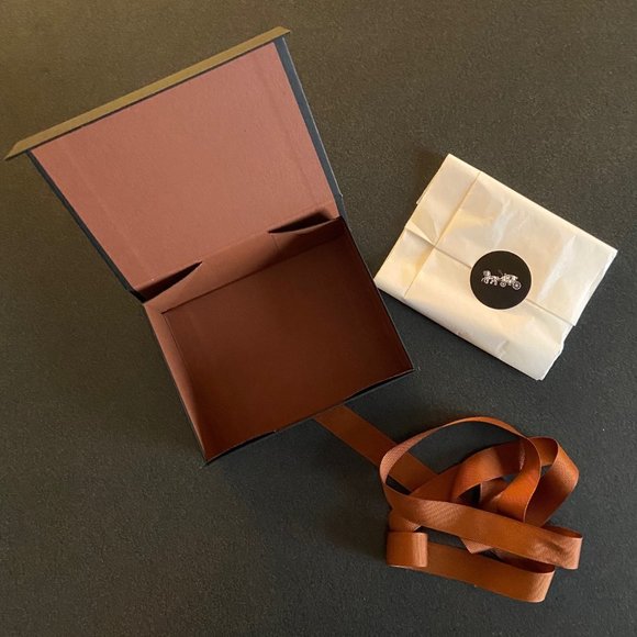 Authentic Coach packaging material -- paper box, ribbon, tissue paper - Picture 4 of 6